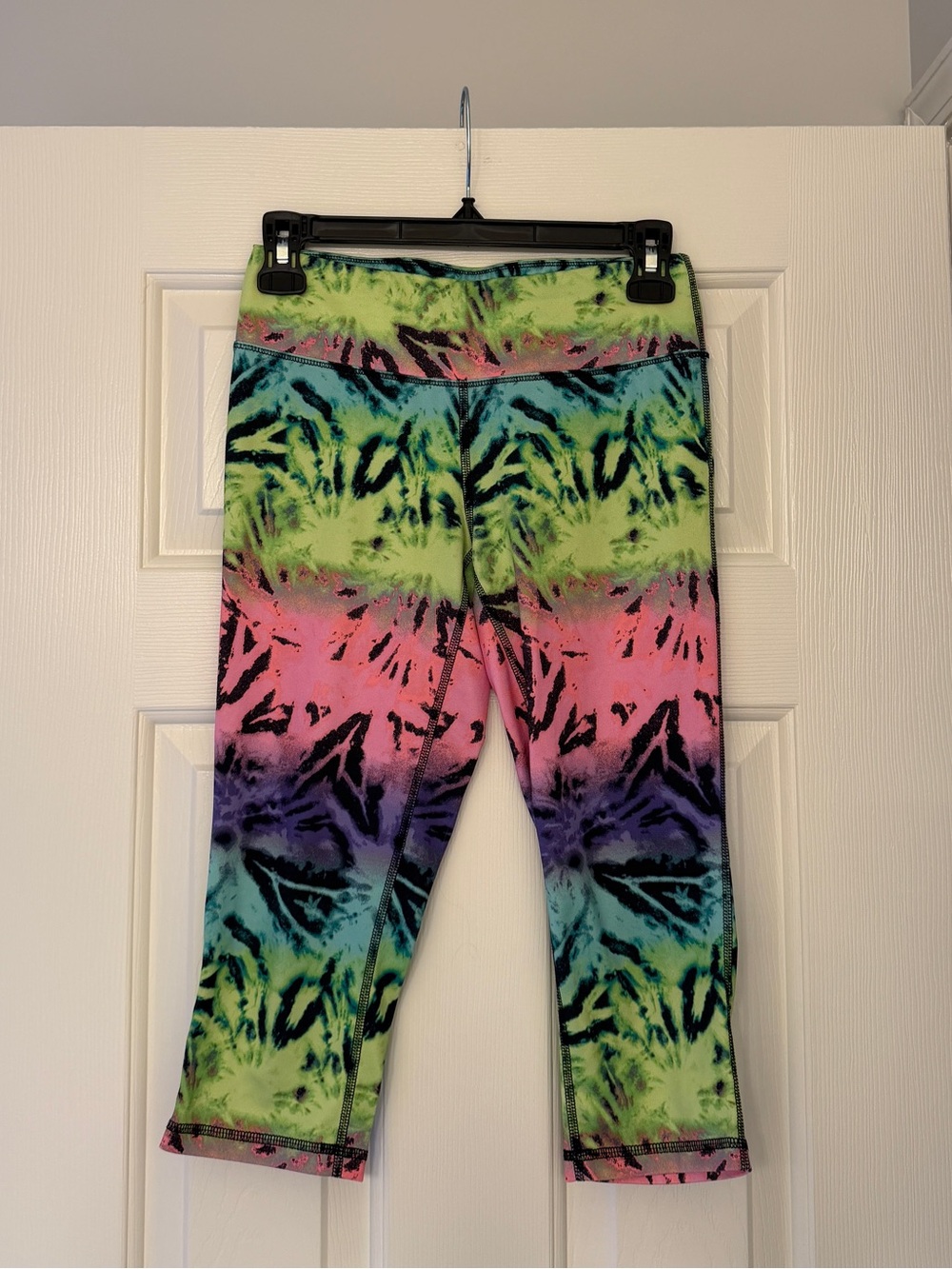 Material Girl Active Multicolor Tie Dye Capri Leggings